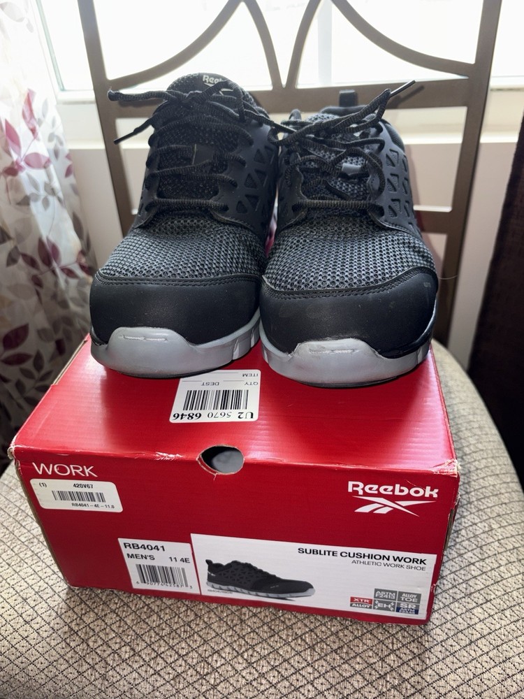 Reebok Sublite Cushion Work RB4041 Men's Work Shoes SR Slip Resistant Size 11 W