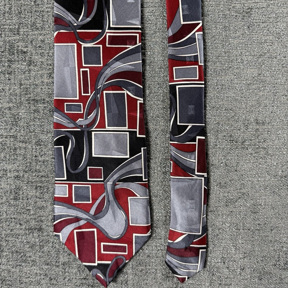 Screenplay by Martin Wong Necktie Silk Red Gray Black Retro Made USA 57”x4”
