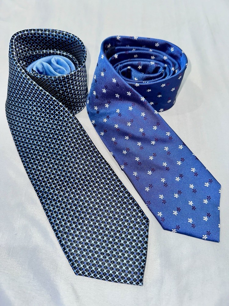 Tommy Hilfiger & Banana Republic Silk Tie Lot (2) Blue Patterned Mens Neckties