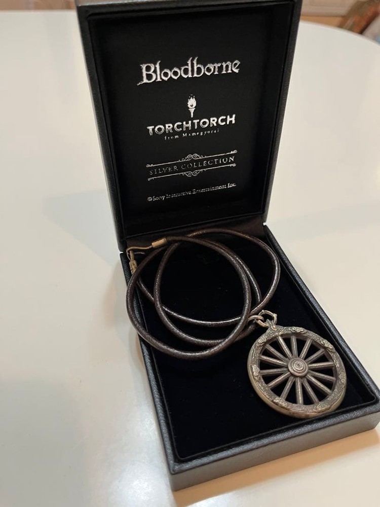 Bloodborne Hunter ID Badge Wheel Design Cosplay Accessory