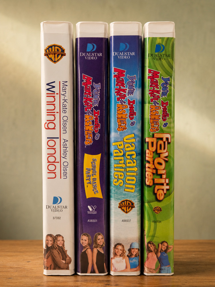 Y2K Mary-Kate & Ashley Olsen VHS Lot 4 Winning London + You’re Invited Party VHS