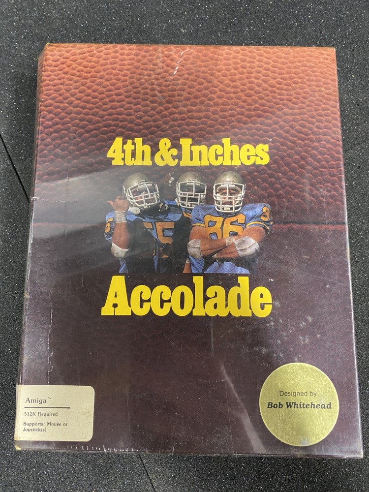 COMMODORE 64/128 -- 4TH & INCHES (ACCOLADE - DISK) - New Sealed