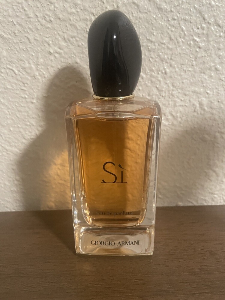 Giorgio Armani Si for  3.4Oz Eau de Parfum Spray New Without Box