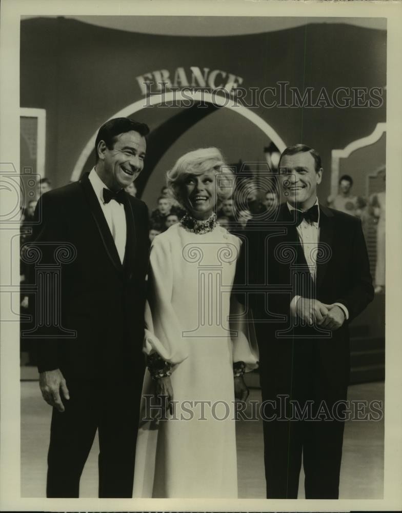 Press Photo Walter Matthau, Eddy Arnold on 