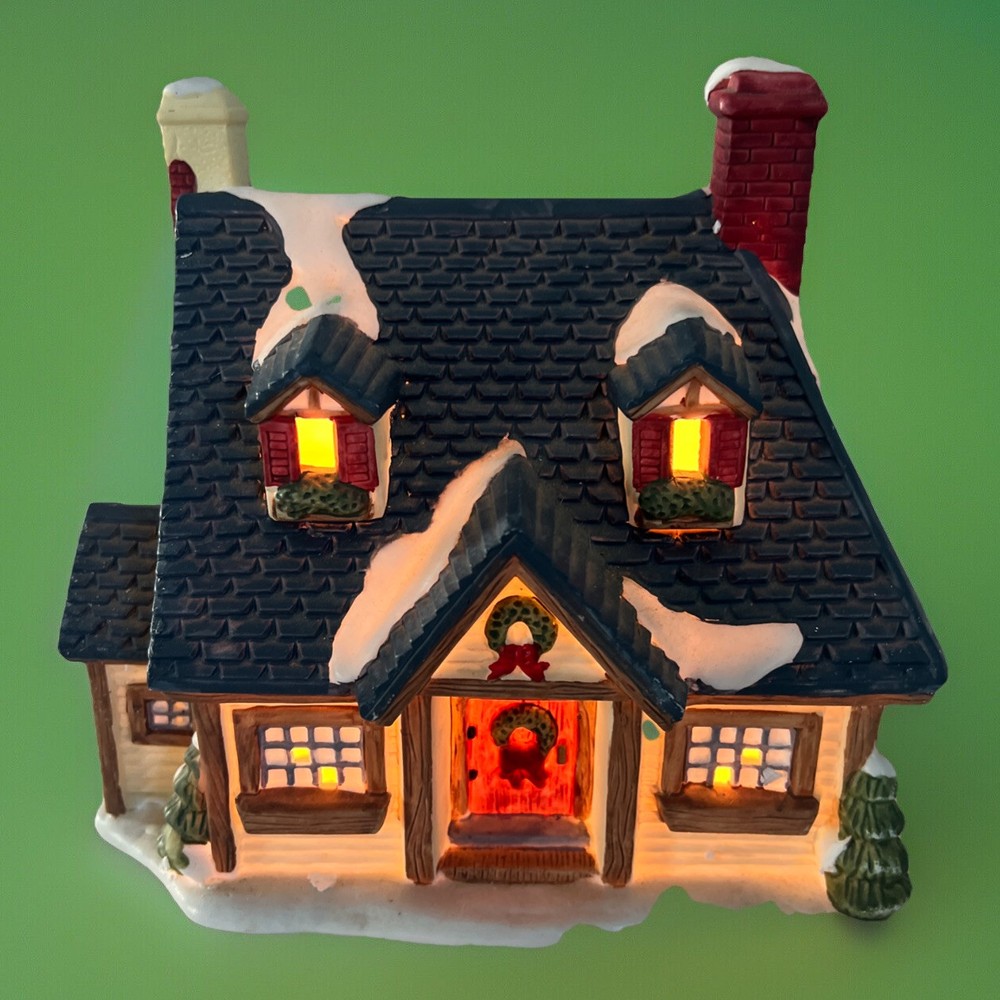 St Nicholas Square Cookie Cottage Lighted Christmas Village 7.5x7 with Box 1997