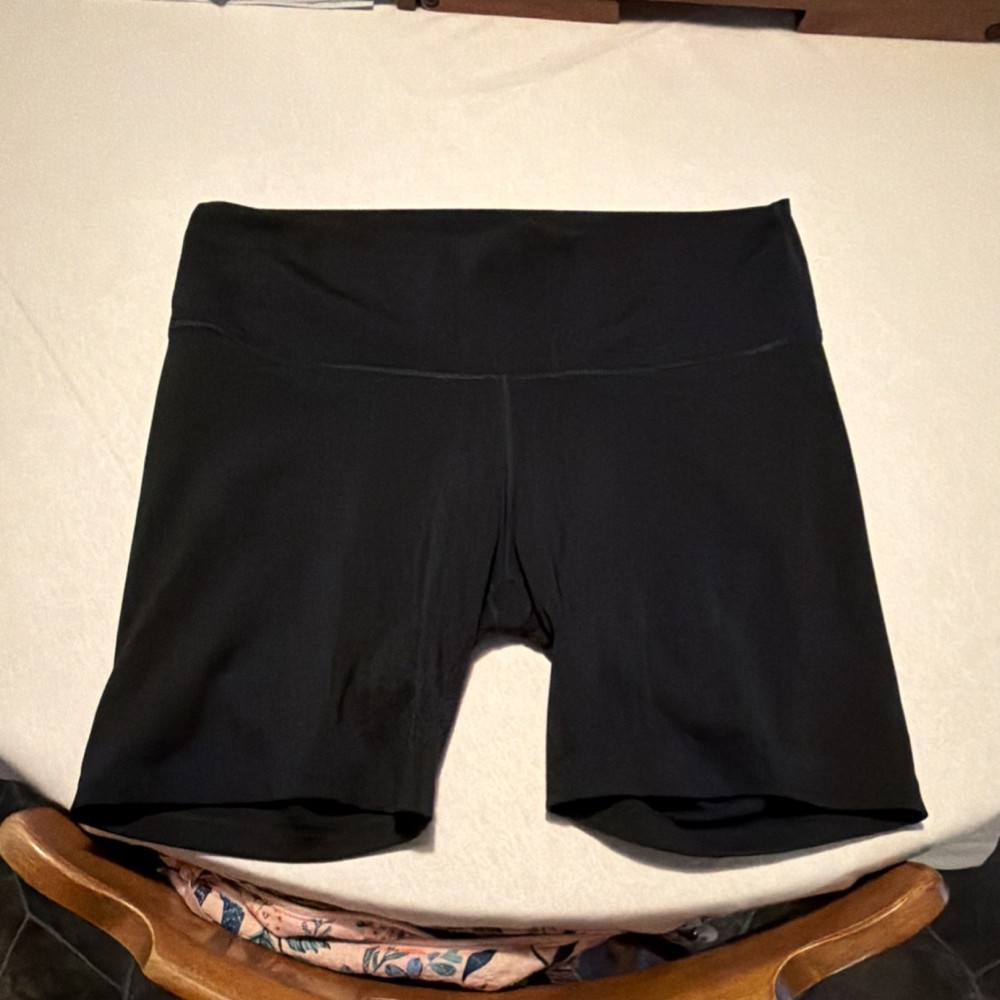 Nike Dri-FIT Yoga Women’s Black Athletic Shorts XXL Stretch Polyester Spandex