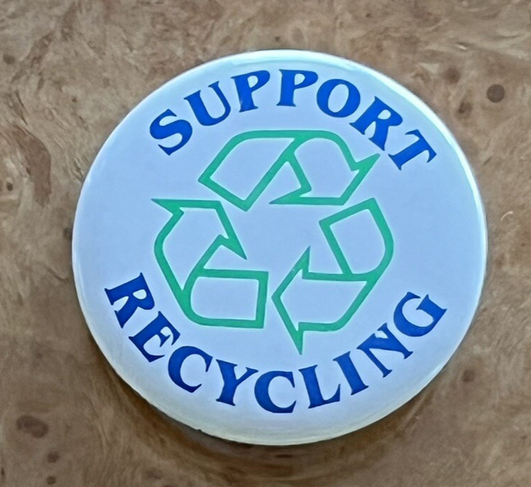 Support Recycling Vintage Environment Planet Earth Recycle Button Pin