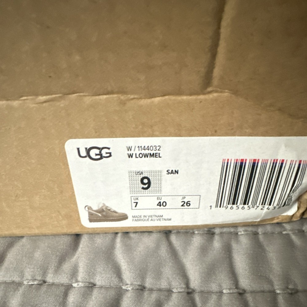 UGG W LOWMEL Beige Suede Mesh Comfort Sneakers Women's Size 9 Faux Fur Lined