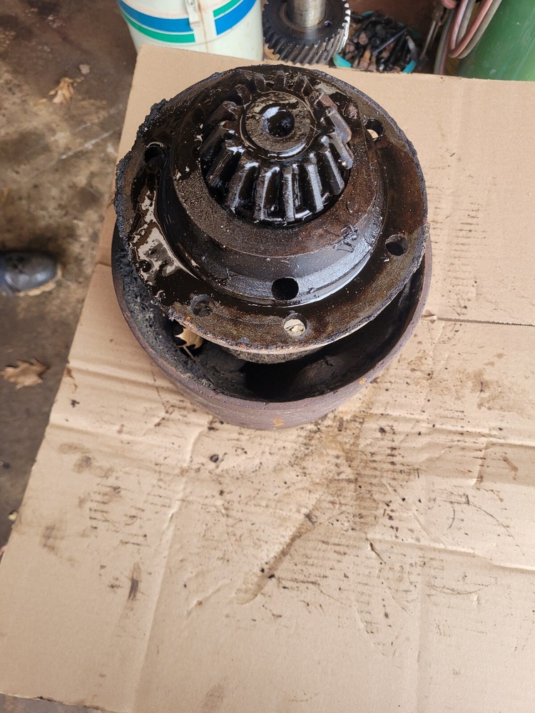 Allis-Chalmers UC IU U Tractor Belt Pulley Drive Assembly