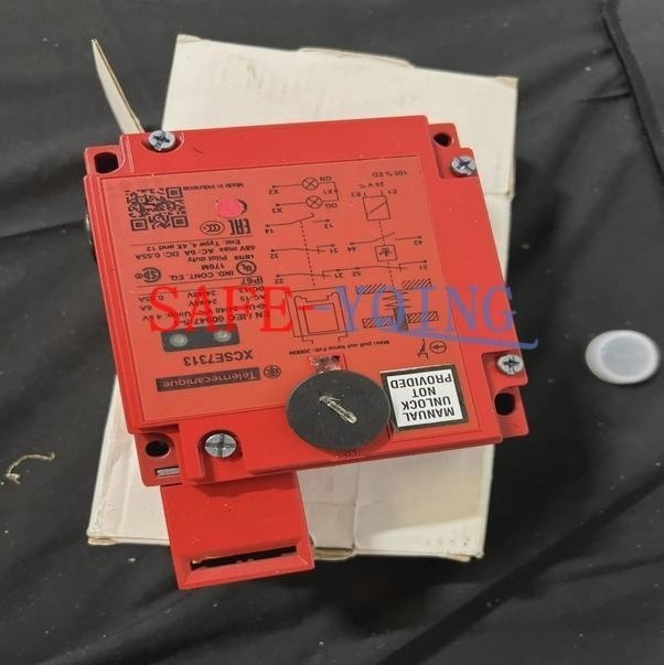 1PCS New Safety Interlock Switch XCSE7313 #ju