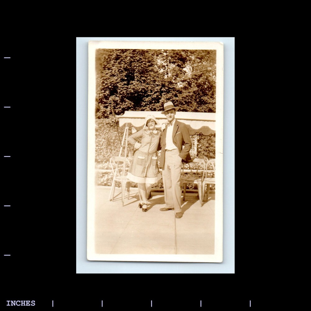 Old Vintage Photo AFFECTIONATE MAN WOMAN COUPLE OUTSIDE