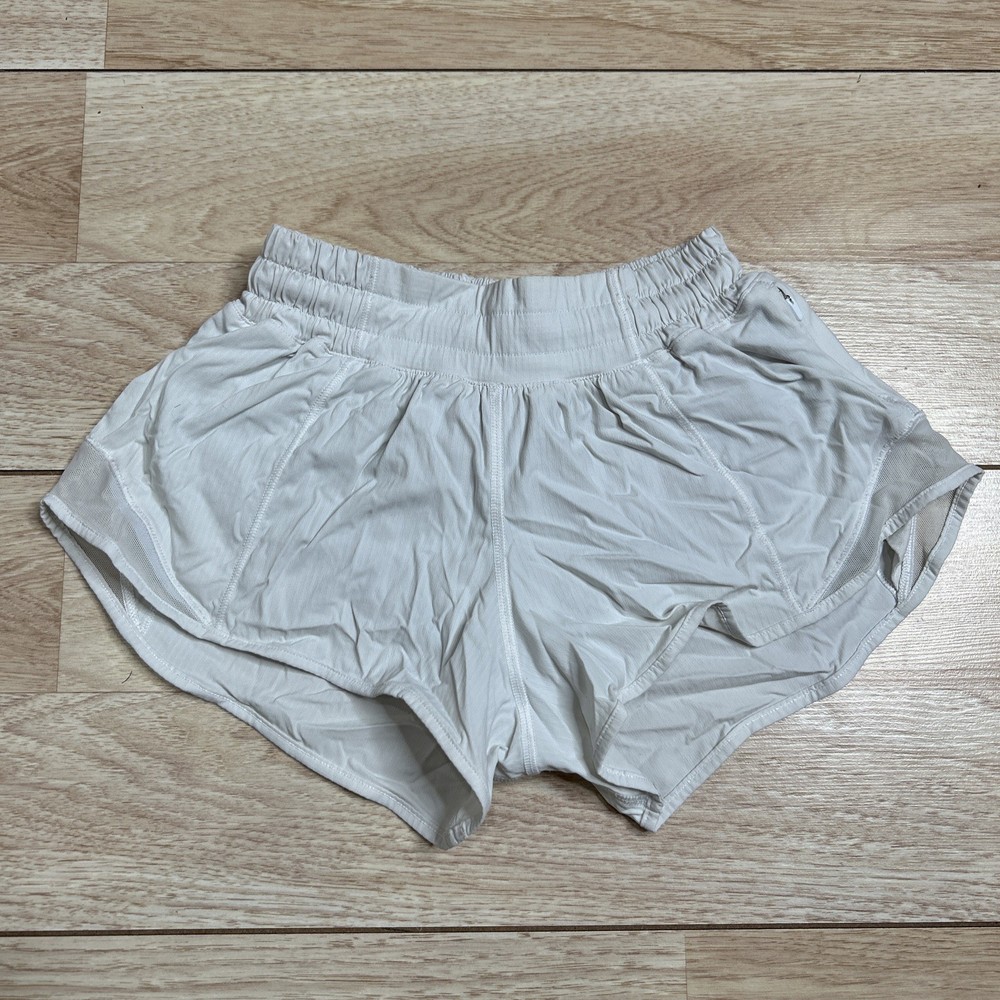 Lululemon Women's Hotty Hot High Rise Shorts 2.5” Lined Size 0 White Run Gym