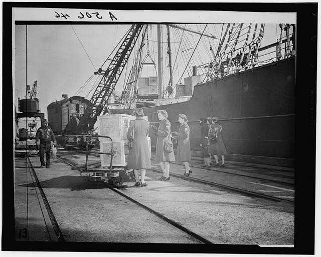 Photo:Dock Workers Cargo Ship Loading 1940s Crane Harbor Shipyard