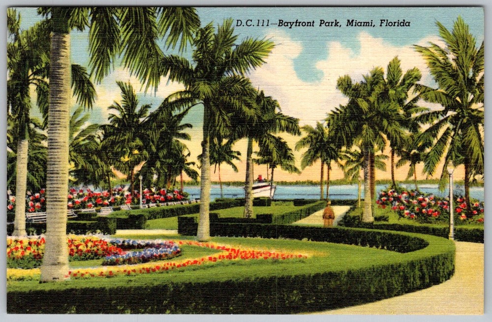 Vtg Linen Postcard Bayfront Park Palm Trees Miami, FL 1940s