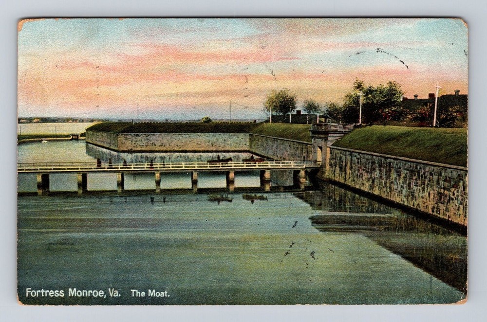 Fortress Monroe VA-Virginia, The Moat, Antique Vintage c1907 Souvenir Postcard