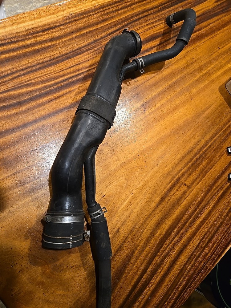 88-95 Toyota 22RE Truck 4Runner Air INTAKE TUBE MAF to Throttle Body P7157b