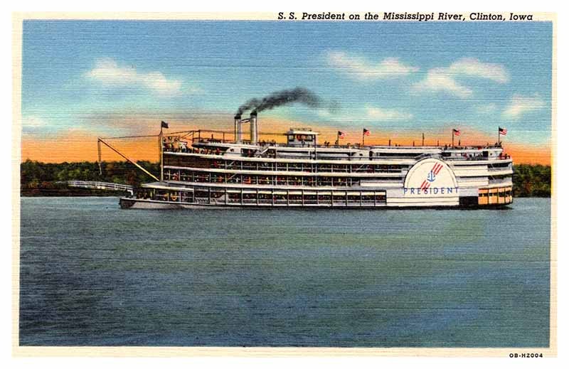 Postcard BOAT SCENE Clinton Iowa IA m/09 AP3971