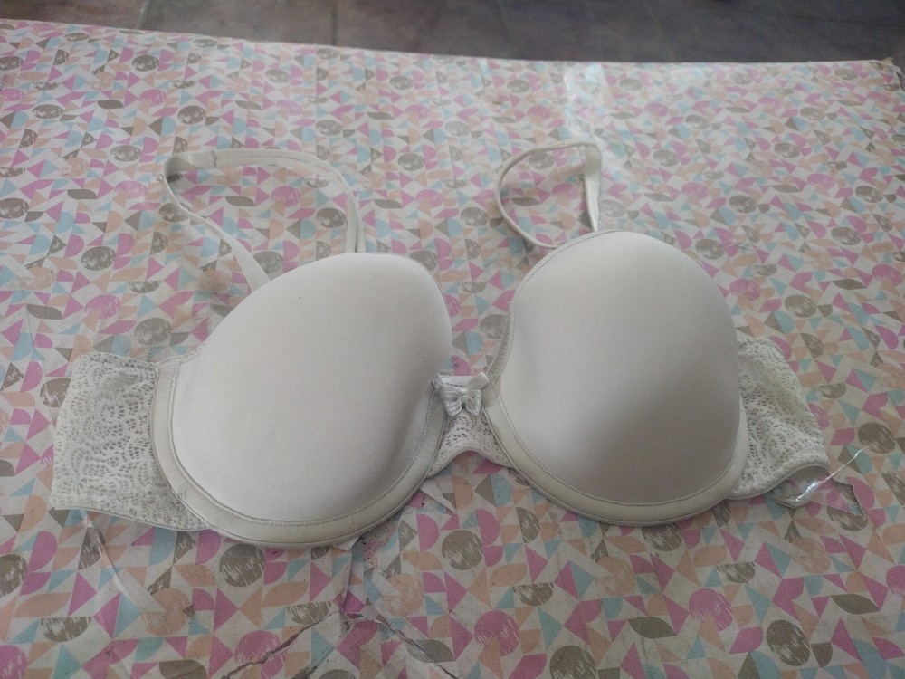 Women's Bra btempt'd Brand Size 34B Underwire.