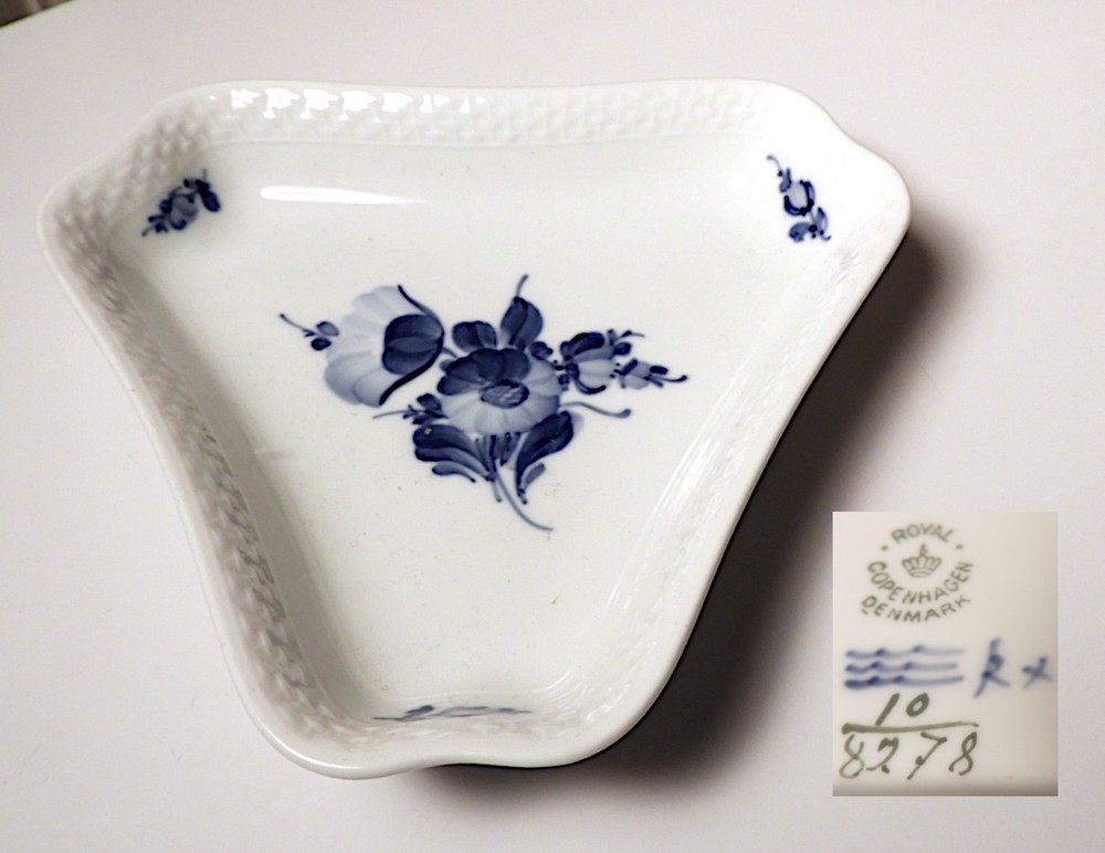 Royal Copenhagen BLUE FLOWERS Braided Triangular Tray, #8278, 1st Quality, Exc!