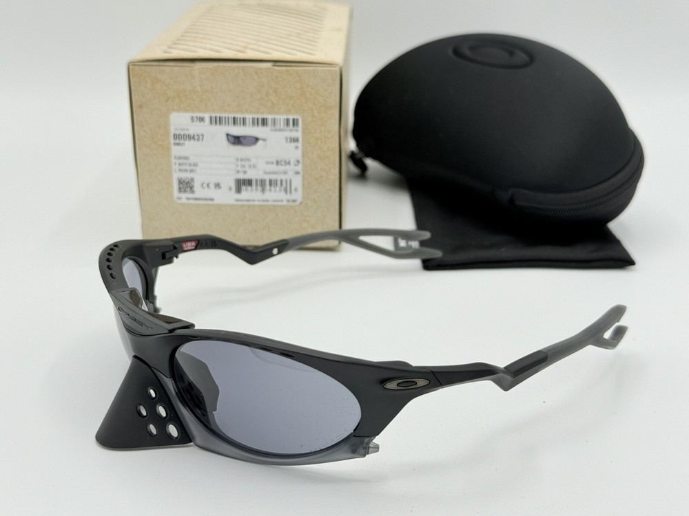 OAKLEY PLANTARIS SUNGLASSES MATTE BLACK PRIZM GRAY TRAVIS SCOTT REMOVEABLE NOSE