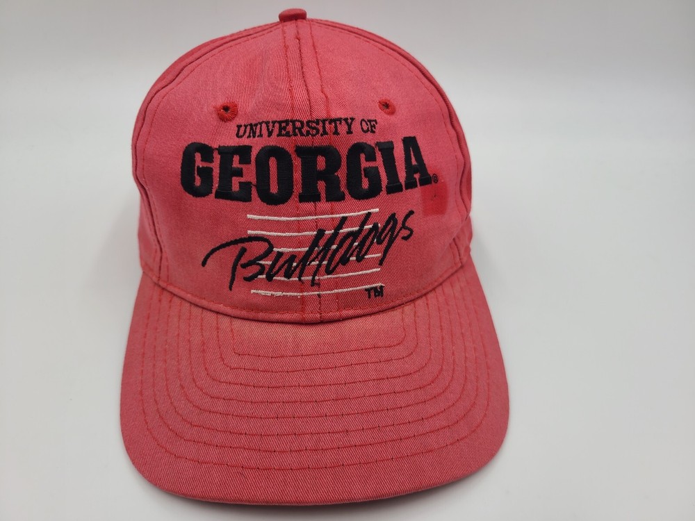 Georgia Bulldogs Distressed Snapback Hat for Men and Women in NCAA Red