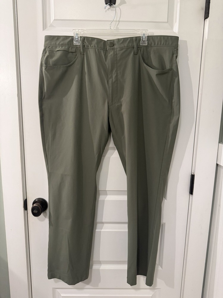 Dockers Men's Go Airweave 5 Pocket Straight Fit Pants Green Size 42x30