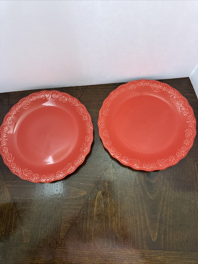 The Pioneer Woman Happiness Red Scalloped Rim Salad Dessert Plates Set of 2