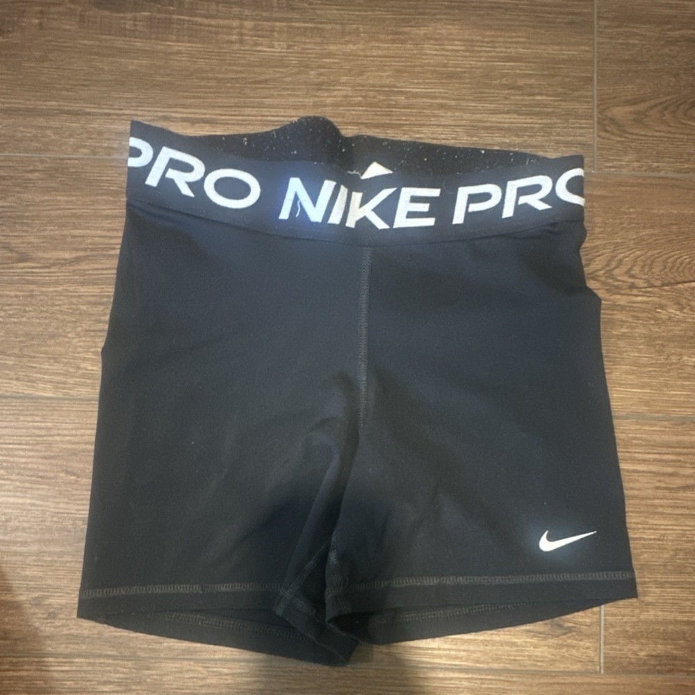 Nike Pro Dri-FIT Women’s Black Athletic Shorts Elastic Waist Moisture Wicking