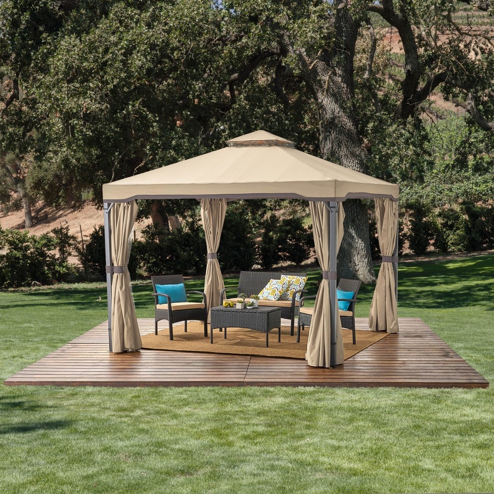 Skyline Gazebo – Stylish Outdoor Shelter with Panoramic Views