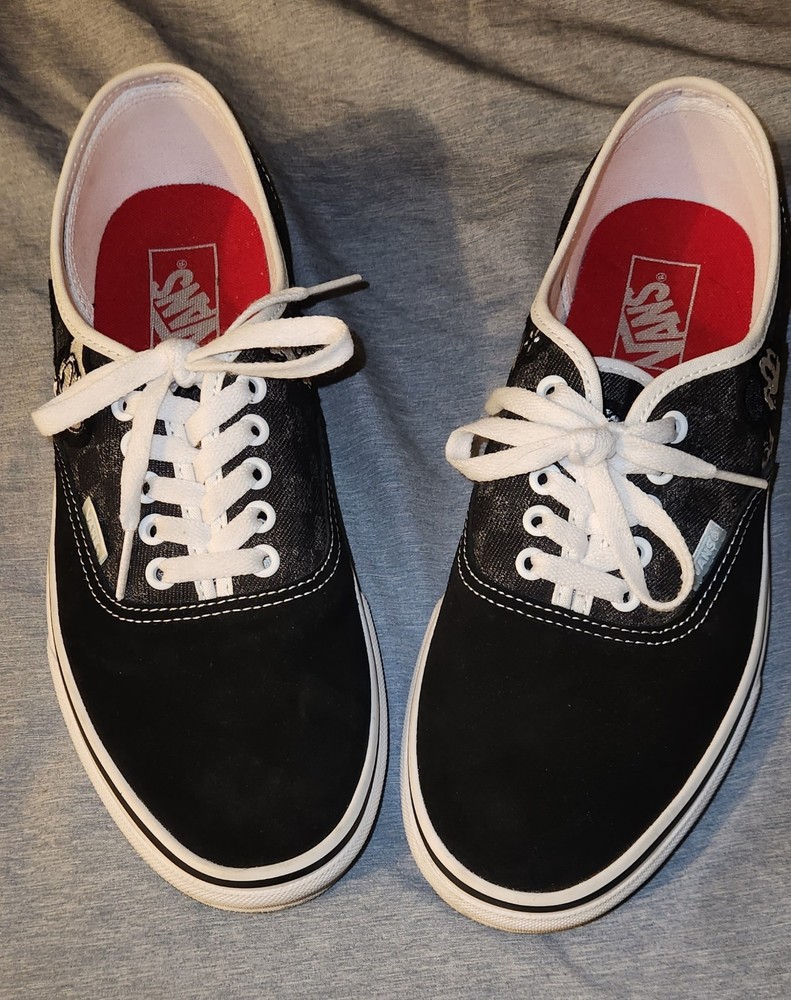 VANS Disney Mickey Mouse Donald Duck Black White Canvas Character Sneakers