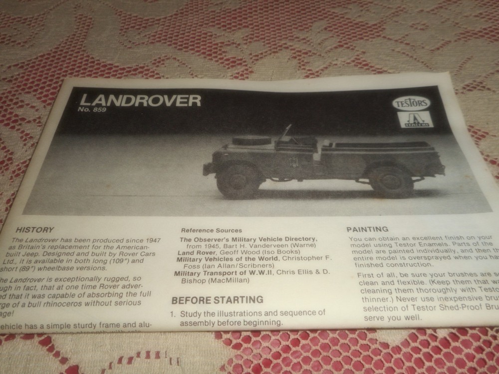 Testors Italeri 859, 1/35 Landrover Plastic Model, Bagged No Box