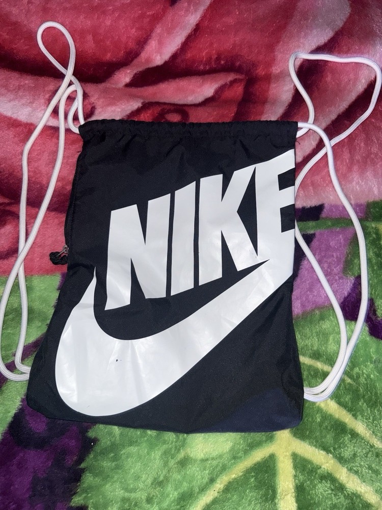 Nike Heritage Gymsack, Drawstring Backpack Black And White