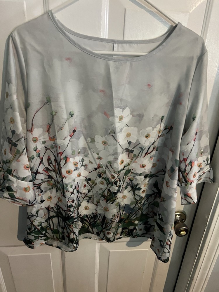 Women’s Blouse XXL Short Sleeve Green Floral Print