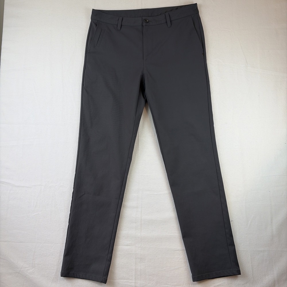 Vuori Cascade Tech Chino Pants Mens 33x30 Gray Performance Travel Golf V427