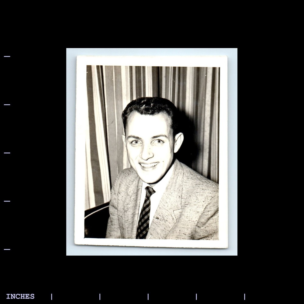 Old Vintage Photo SOLO CANDID PORTRAIT SMILING MAN SUIT AND TIE