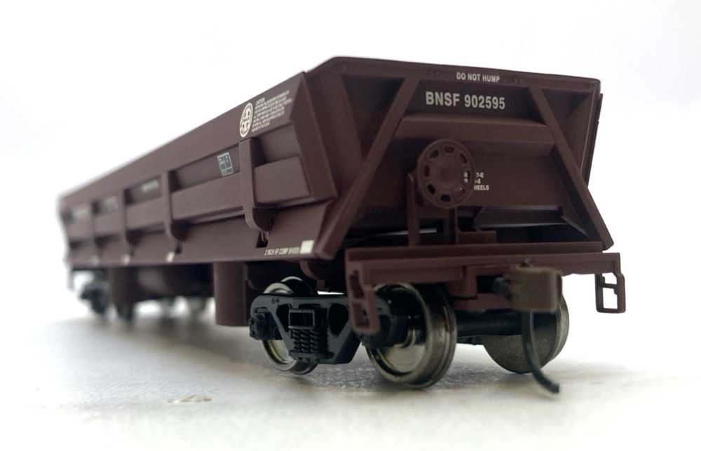 Walthers Gold Line 932-7904 – HO Scale Difco Side Dump Car BNSF #902595 NEW