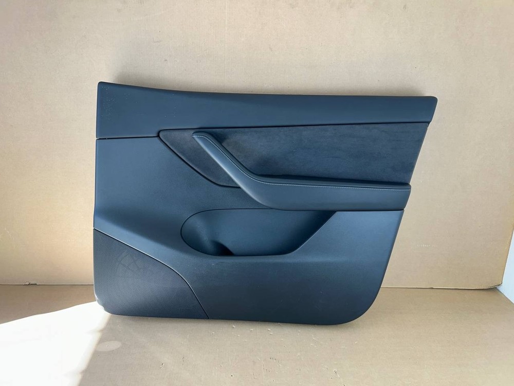 ✅ 20-223 Tesla Model Y Front RH Door Panel Trim Card Cover RH 1498482-00-A /dent