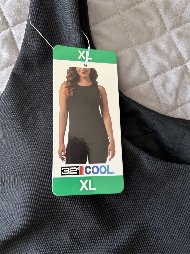 32 DEGREES Black Tank Top Built In Shelf Bra Sleeveless Shirt Sz XL  Womens B2