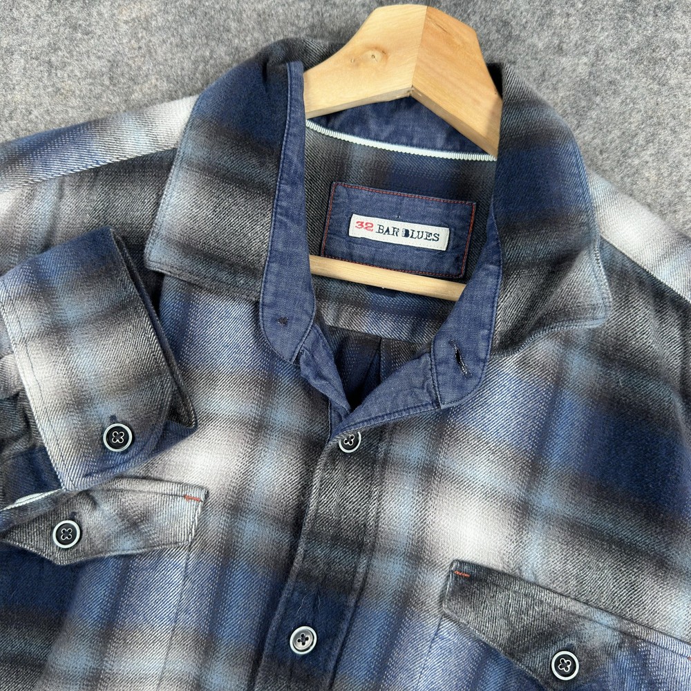 32 Bar Blues Shirt Mens Large Blue Gray Plaid Flannel Long Sleeve Button Front