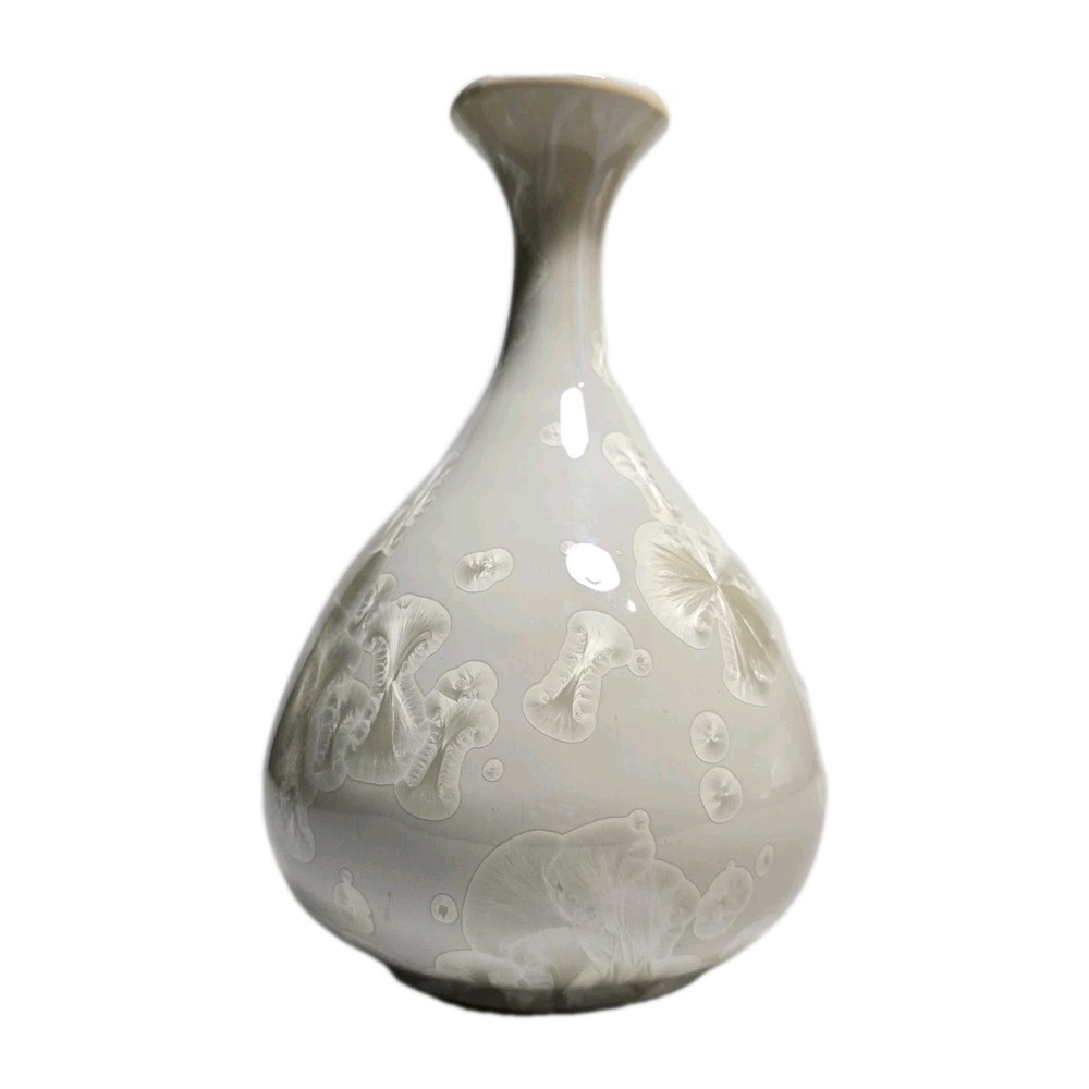 Vintage White Crystalline Glazed Art Pottery MCM bud flower Vase Signed DS 6”X 4