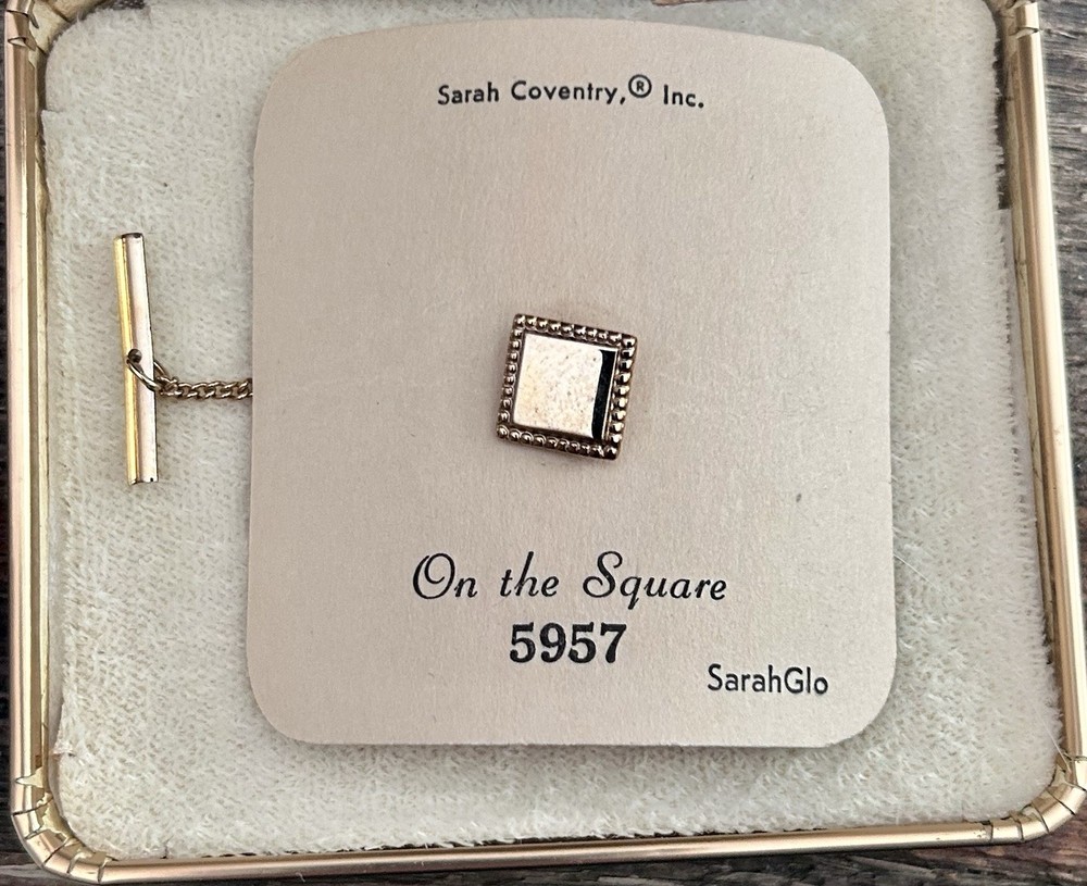 Vintage Sarah Coventry Gold Tone Tie Pin “On The Square” IOB