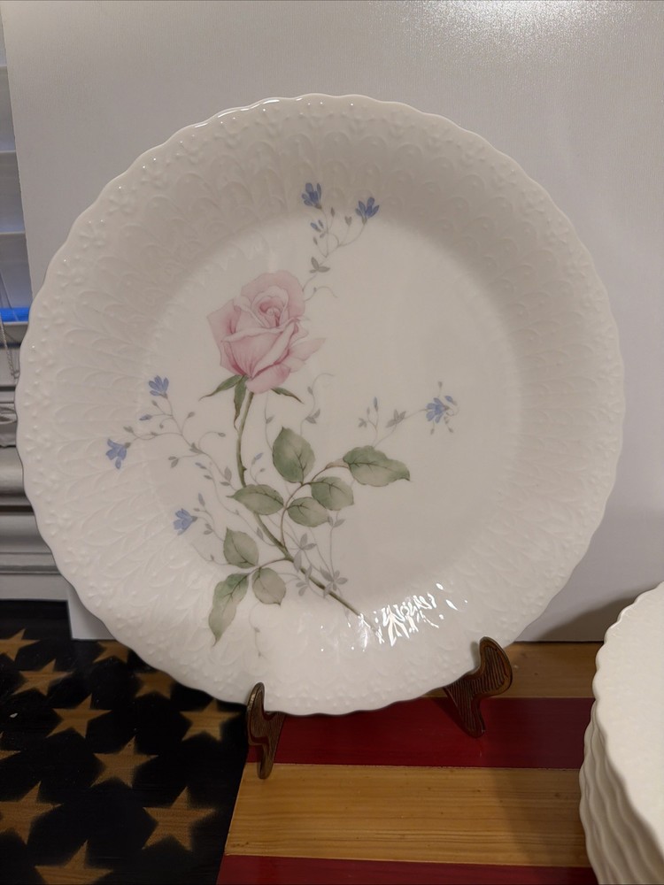 8 Vintage Mikasa April Rose 10.5” Dinner Plates A7053