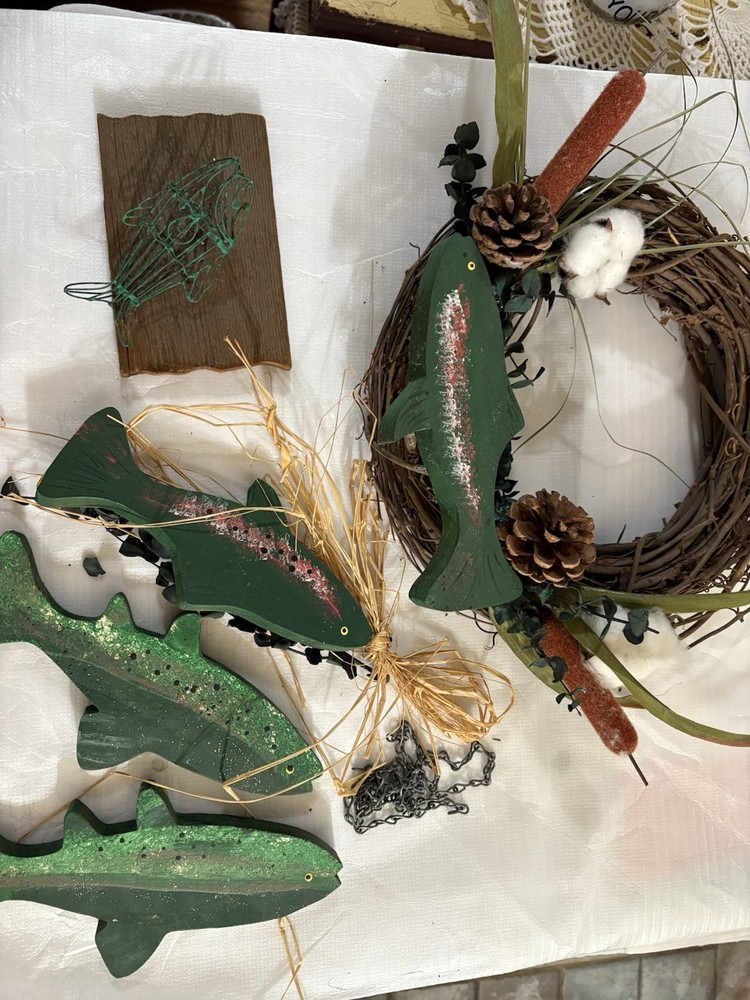 Handcrafted Fishing Wreath with Decorative Fish Accents