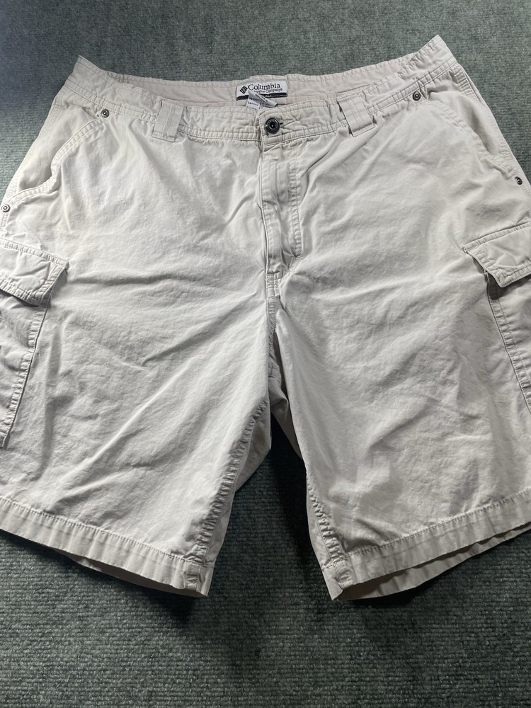 Columbia Men's Beige Cargo Shorts Cotton Blend 10