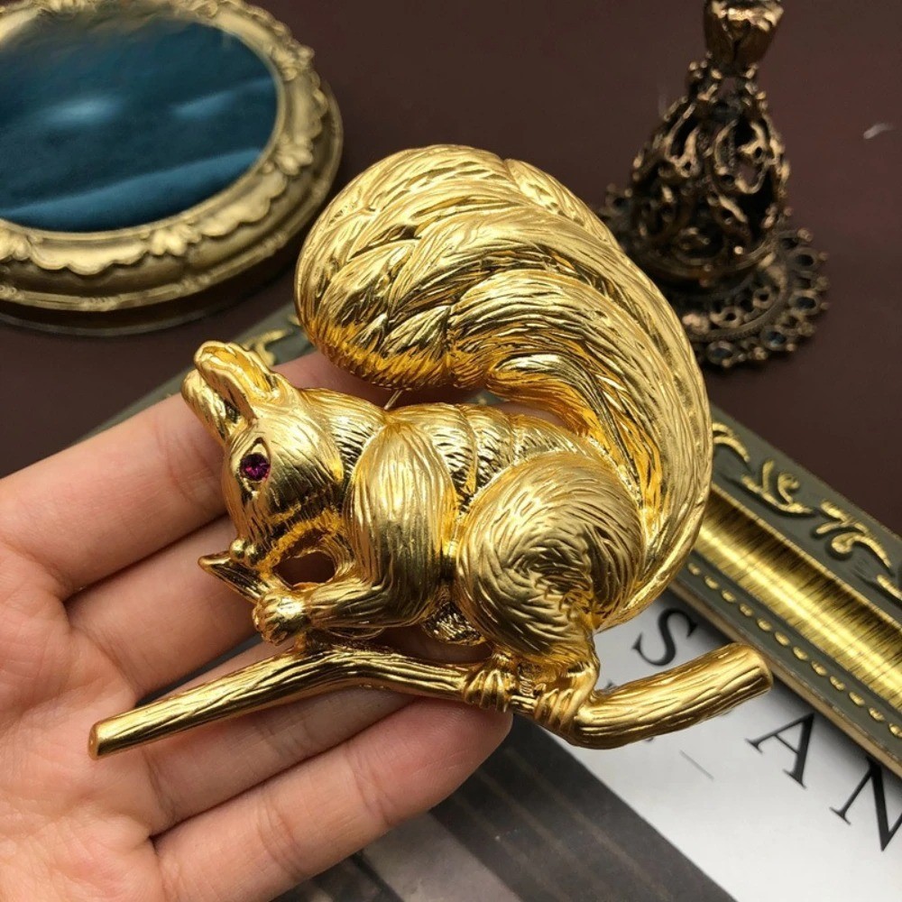 Baroque Vintage Squirrel Brooch Pin Gold Tone Animal Jewelry Gift