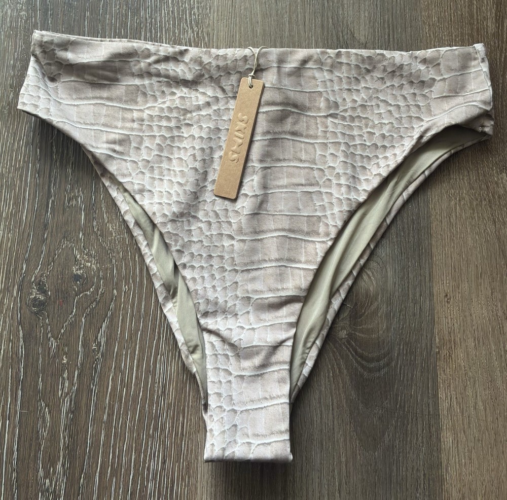 NWT SKIMS Signature Swim Mid Waist Bottom Dune Crocodile Print BRF-8474W Size L