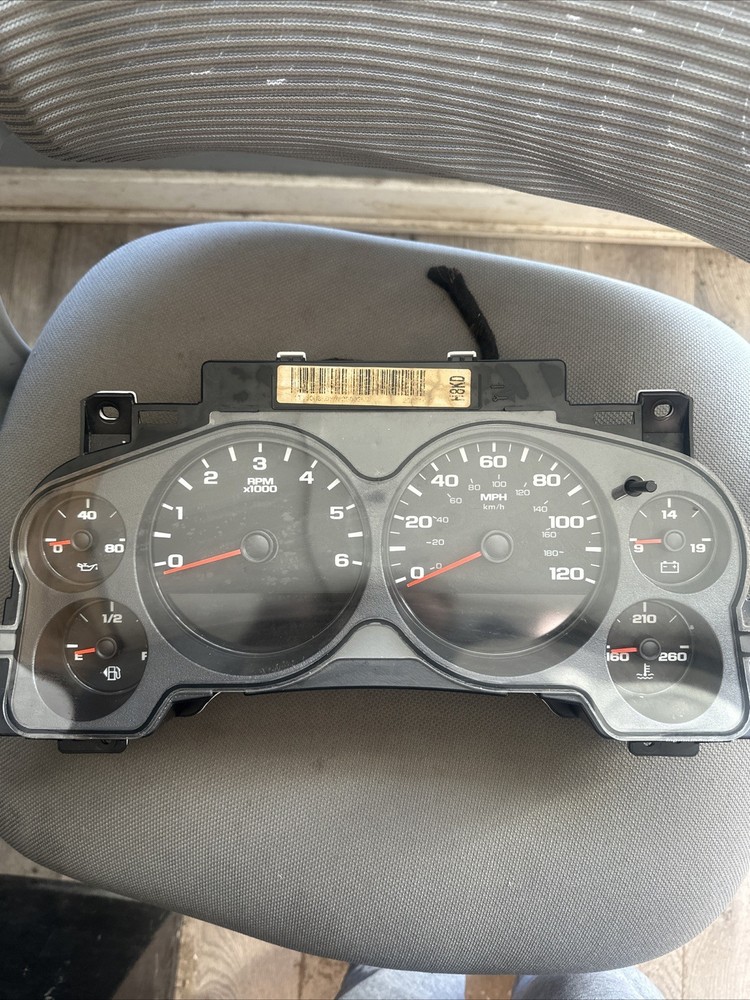 07-13 1500 2500 Sierra Silverado Tahoe Instrument Cluster Speedometer  28103107