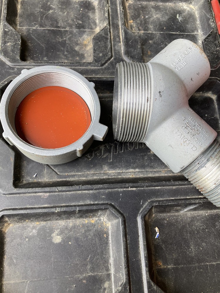Y-3 Killark 1 Inch Capped 90 Degree Aluminum for Class 1 Explosion Proof Use