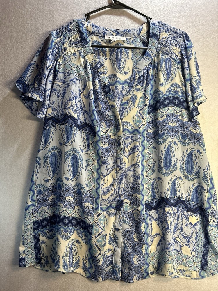 ROSE+OLIVE Blue/White Paisley V-Neck Smocked Flutter Short Sleeve Blouse 1X