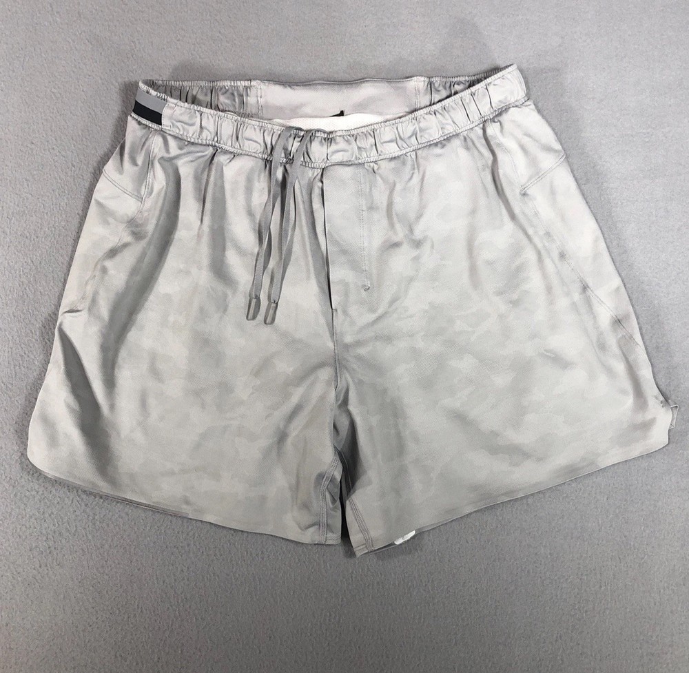 Lululemon Surge Shorts Silver Camouflage Mens XL Lined 6 in Wet Reveal Envelope
